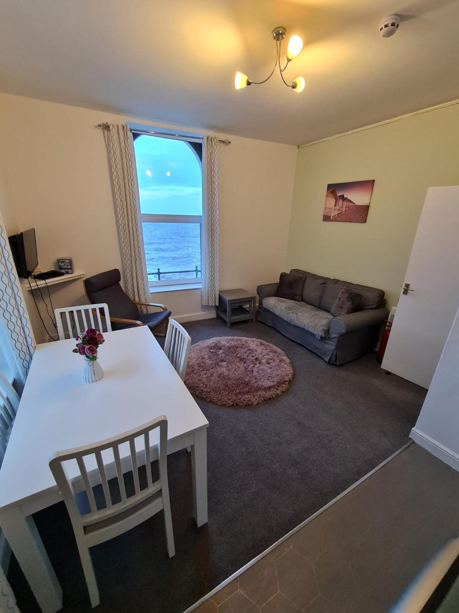 Farina No6, Sea View Apartment Sleeping 4 Guests Бринлингтон Экстерьер фото
